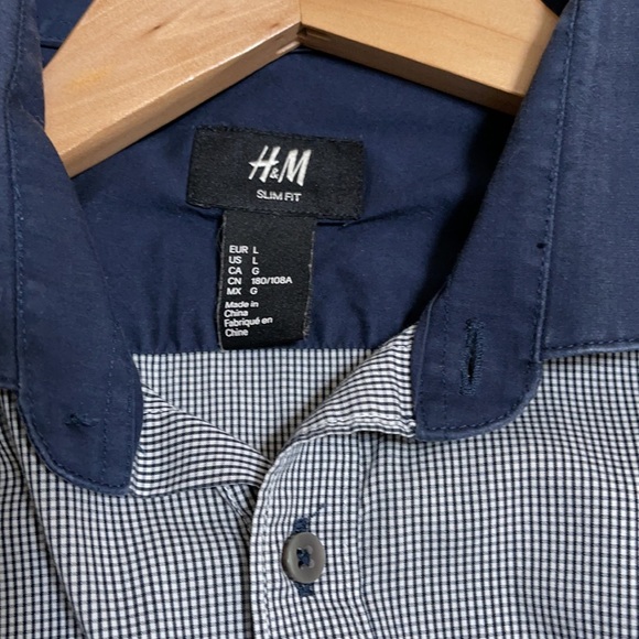 H & M SLIM FIT NAVY BLUE COLLAR & BLUE & WHITE CHECKERED SHIRT - Picture 3 of 4